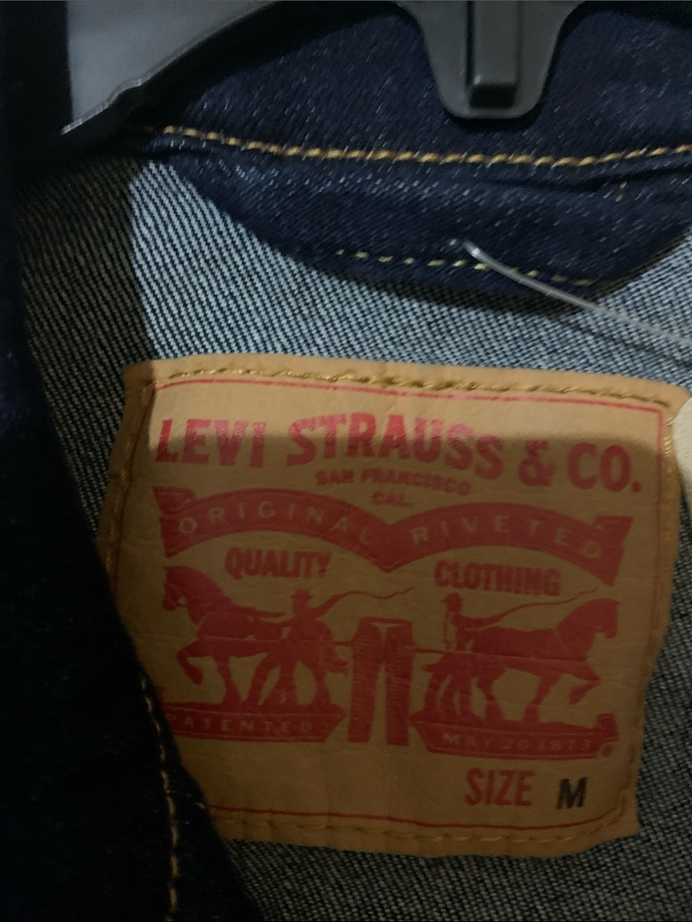 Levi's Men's Navy Blue Denim Jacket - Classic Trucker Style - Picture 4 of 10